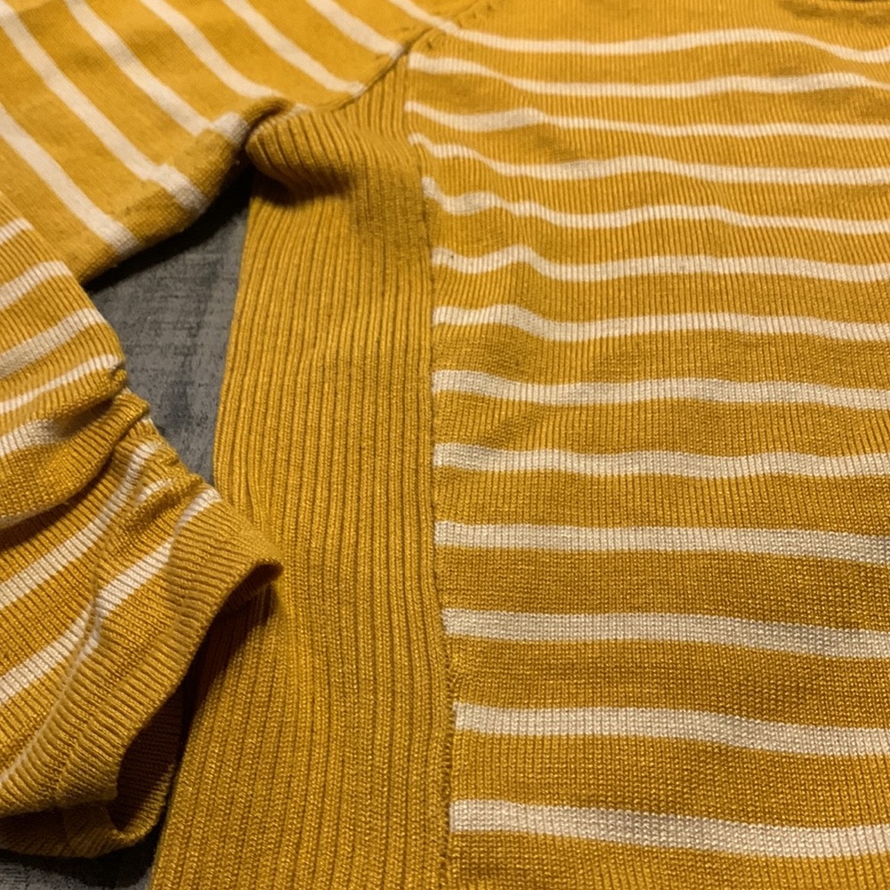 Metaphor Sweater. - Picture 5 of 7